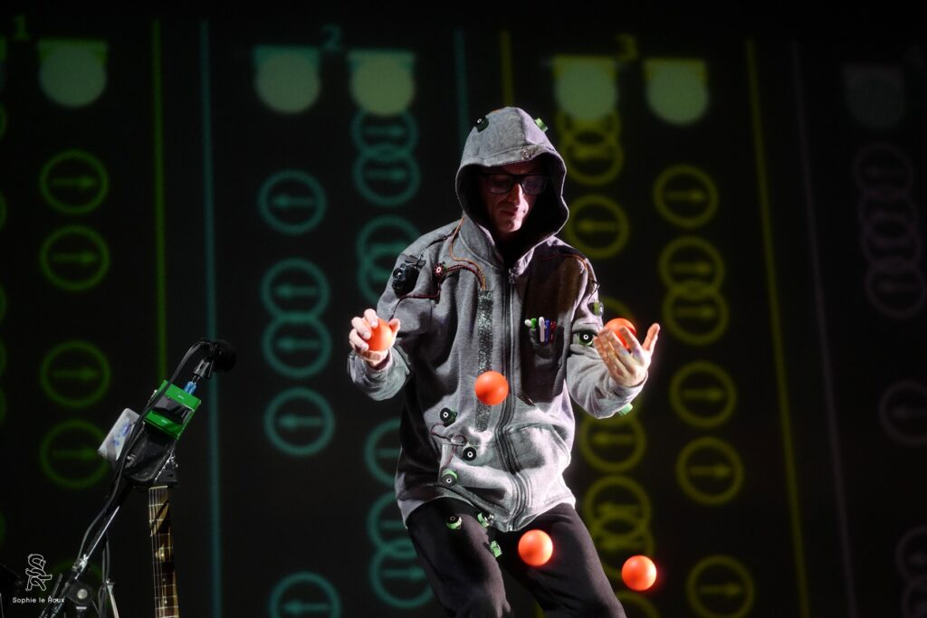 Control Freak di e con Kulu Orr