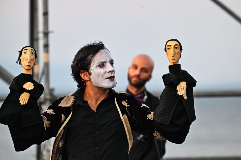 “Hamlet in Purple”